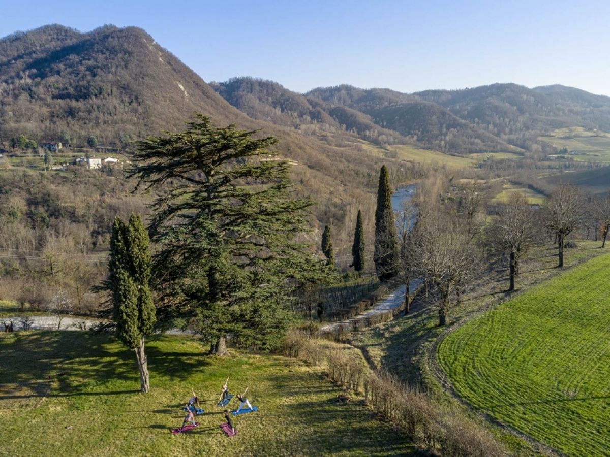 Al-di-la-del-fiume-Demeter-Italia